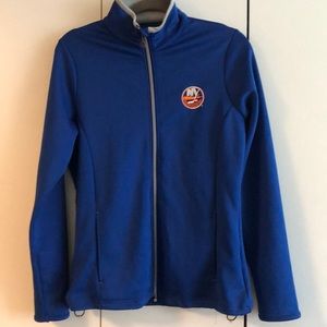 NY Islanders zip up